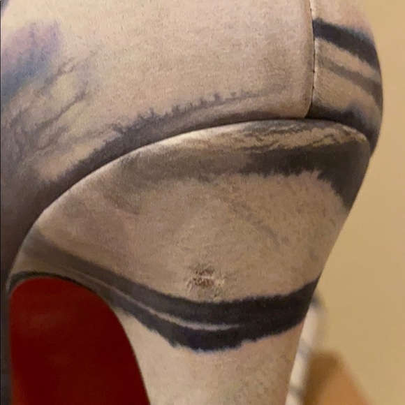 Christian Louboutin Tie Die Pump - Picture 5 of 6
